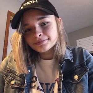 Meet your Posher, Bailey